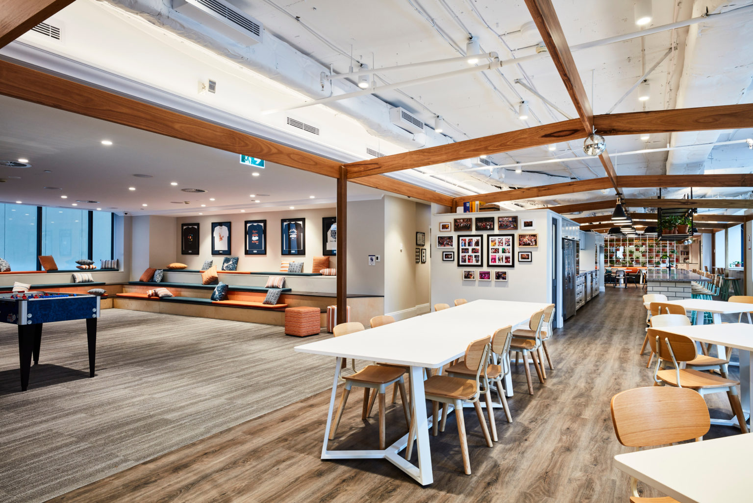 商業設計 – Maze interior design